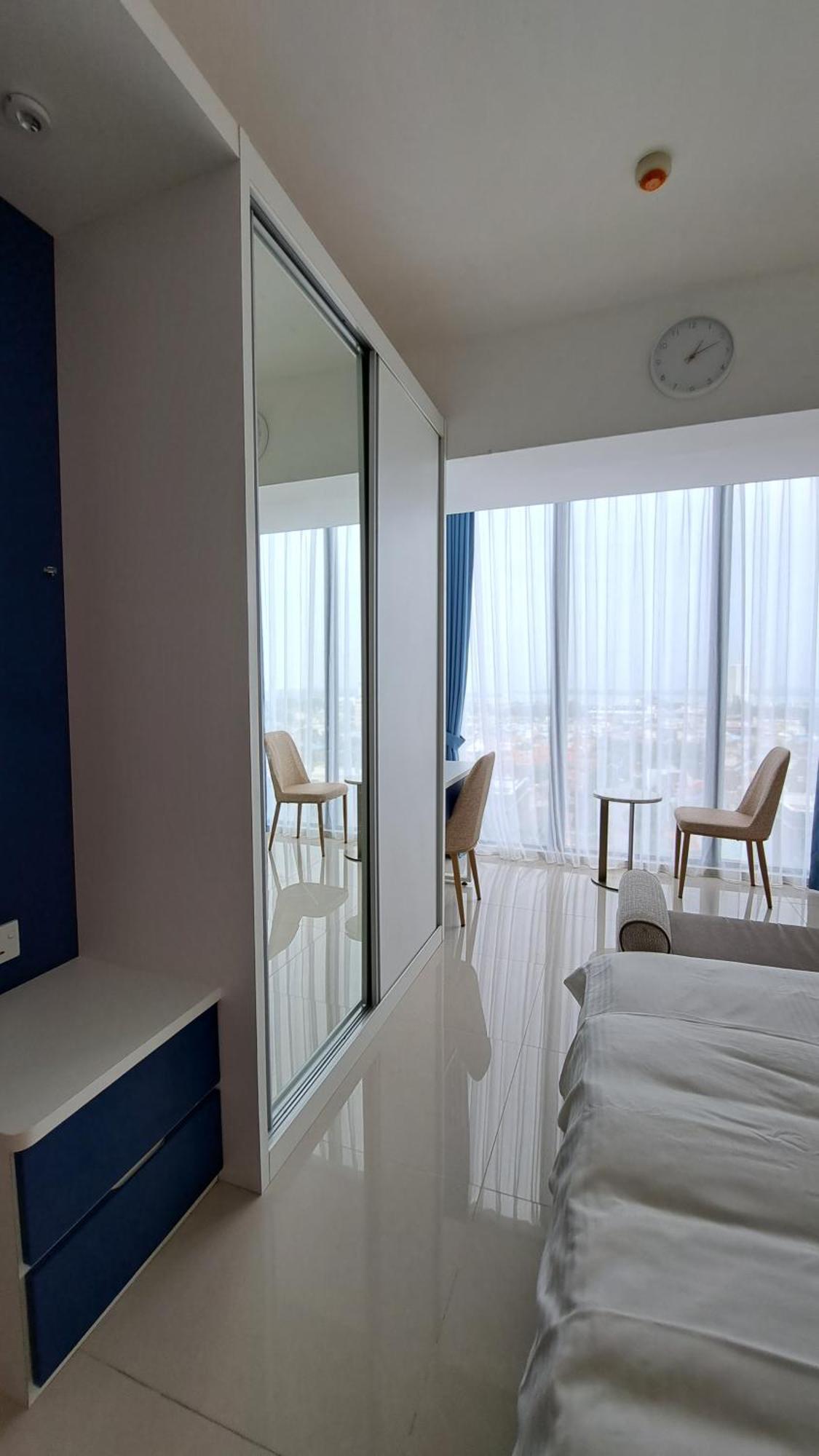 Blue Belle Staycation Pollux Habibie Batam